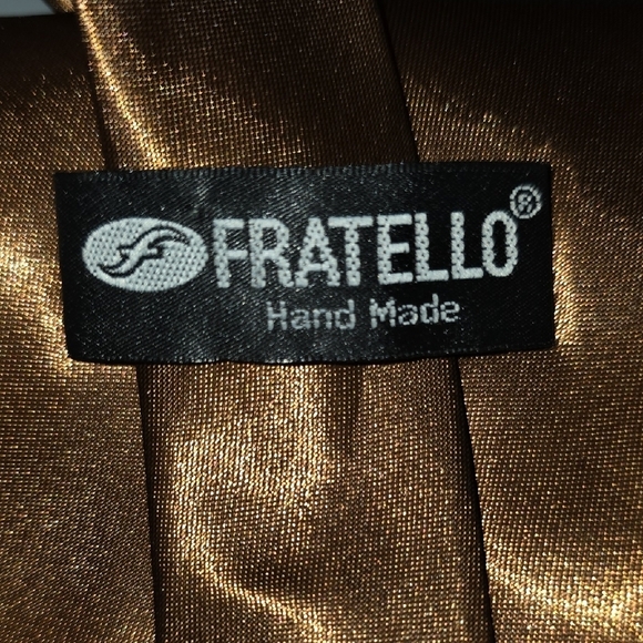 (J28) Luxurious Brown Silk Tie - Picture 2 of 4